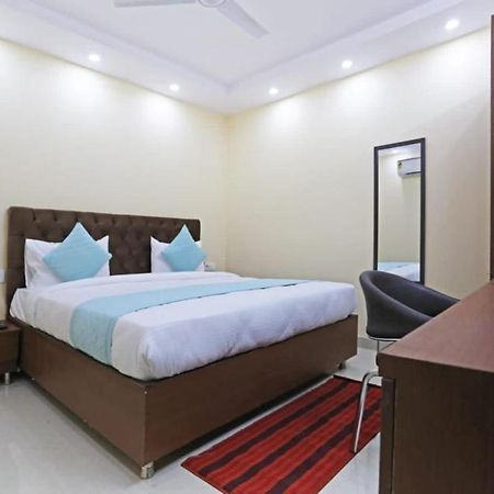 Hotel Mannat Bhera Enclave New Delhi Exterior foto