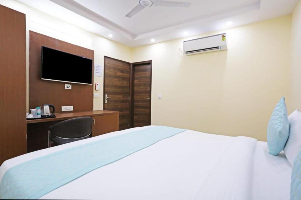 Hotel Mannat Bhera Enclave New Delhi Exterior foto
